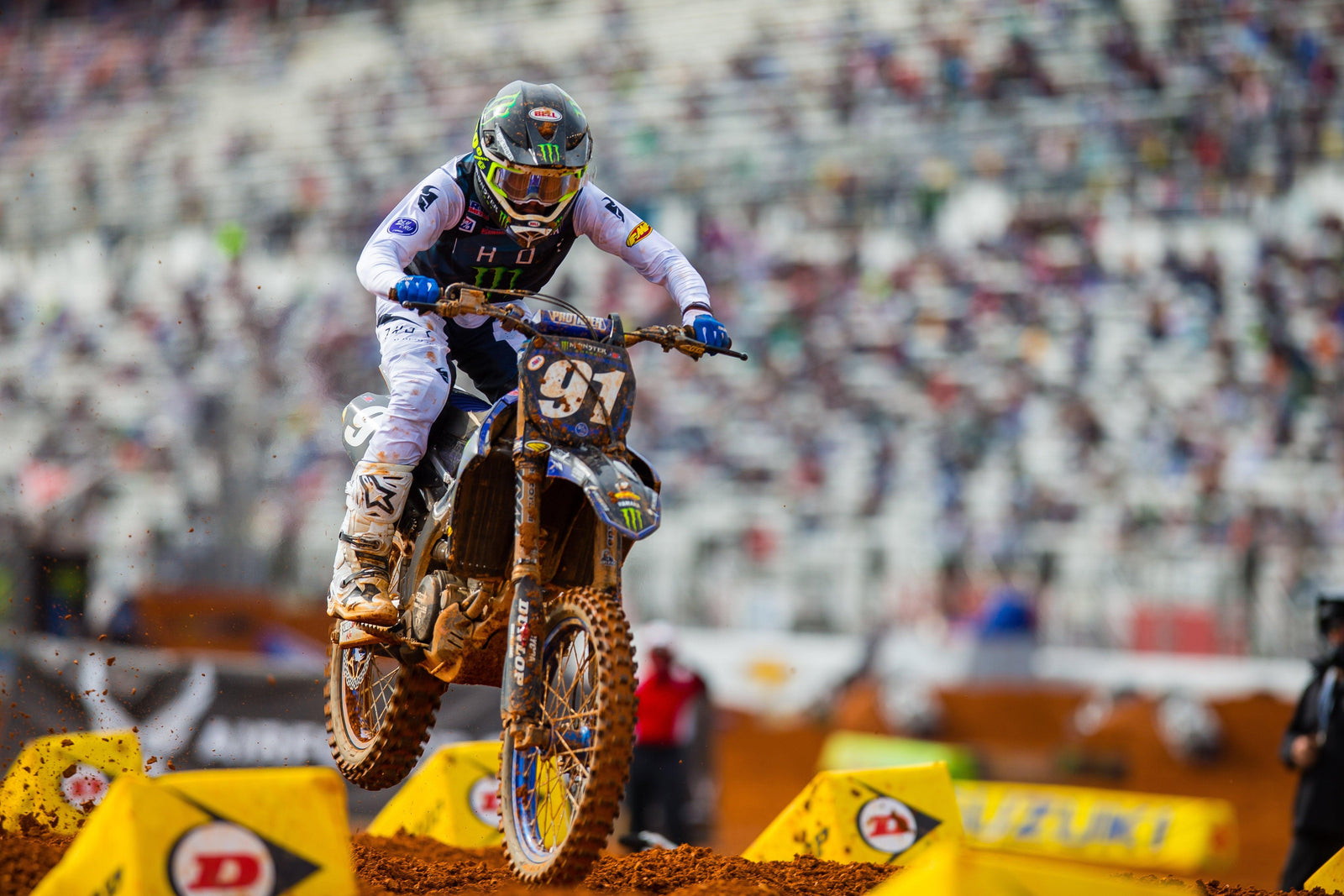 Nate Thrasher tormenta a la victoria dominante de 250sx West Race en Atlanta 1, Justin Cooper segundo