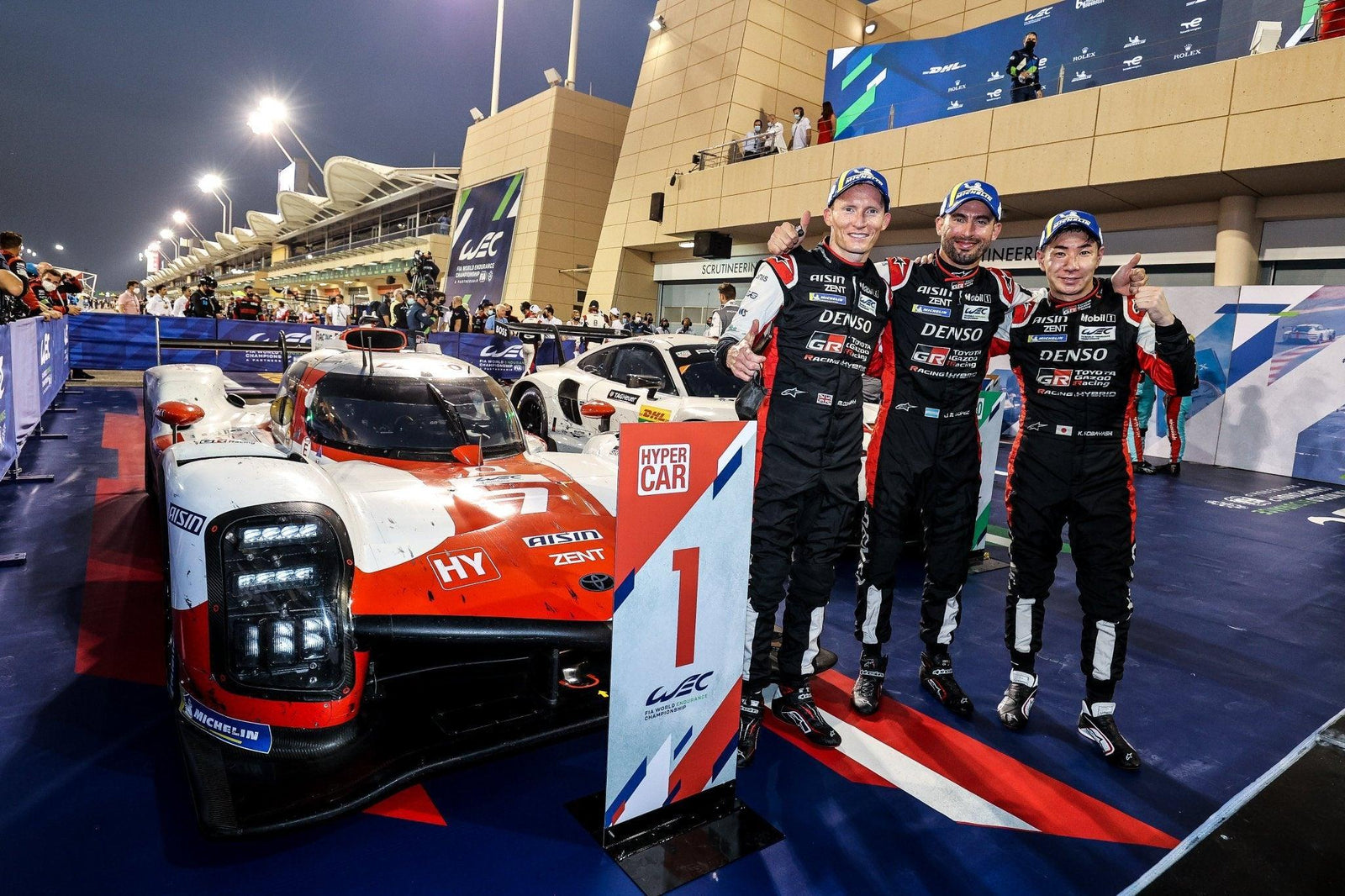 Alpinestars 1,2 como Mike Conway, José Maria López y Kamui Kobayashi Win WEC 6 Horas de Bahrein Race para aterrizar el Campeonato de Fabricantes de HyperCar