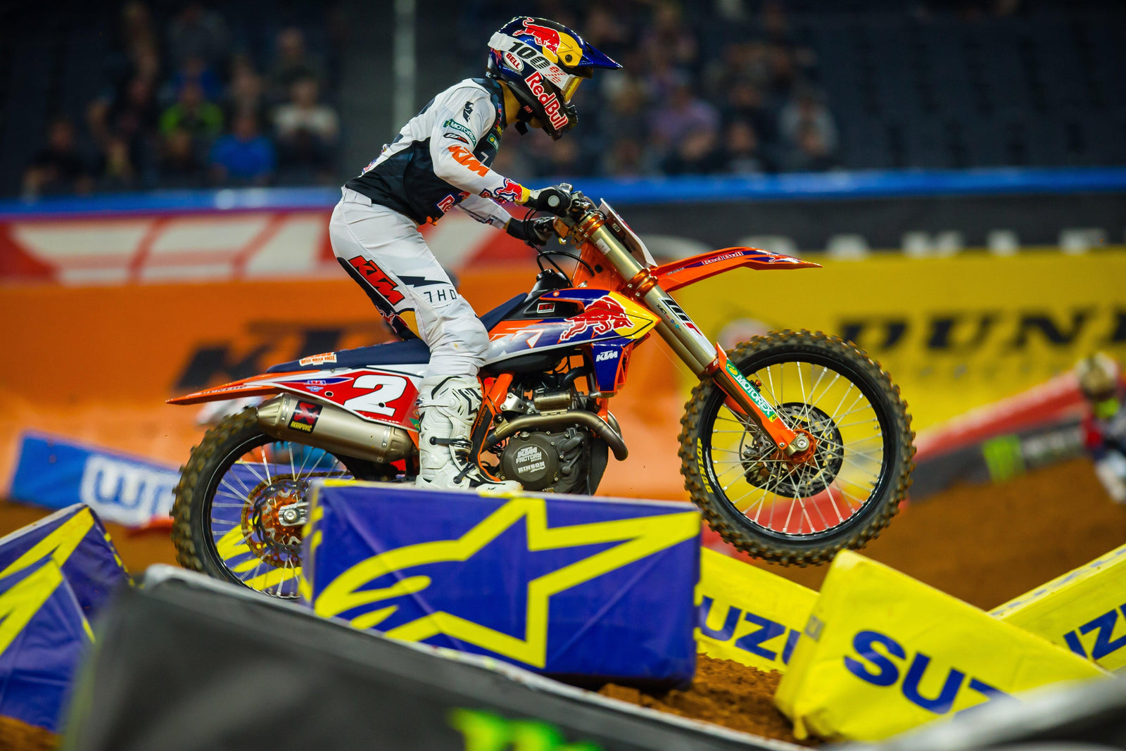 Cooper Webb domina a Arlington 3 450SX (West) para mantener el asalto del campeonato; Eli Tomac tercero