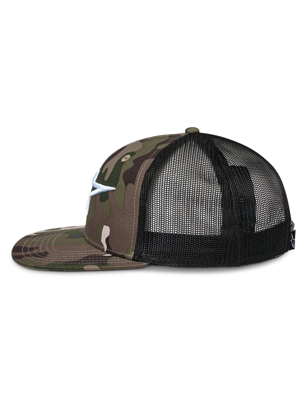Gorra Alpinestars Corp Trucker, perfil lateral, frontal de sarga en camuflaje verde y visera plana, parte trasera de malla negra, logotipo Astars bordado en blanco, ropa urbana casual de estilo motorsport