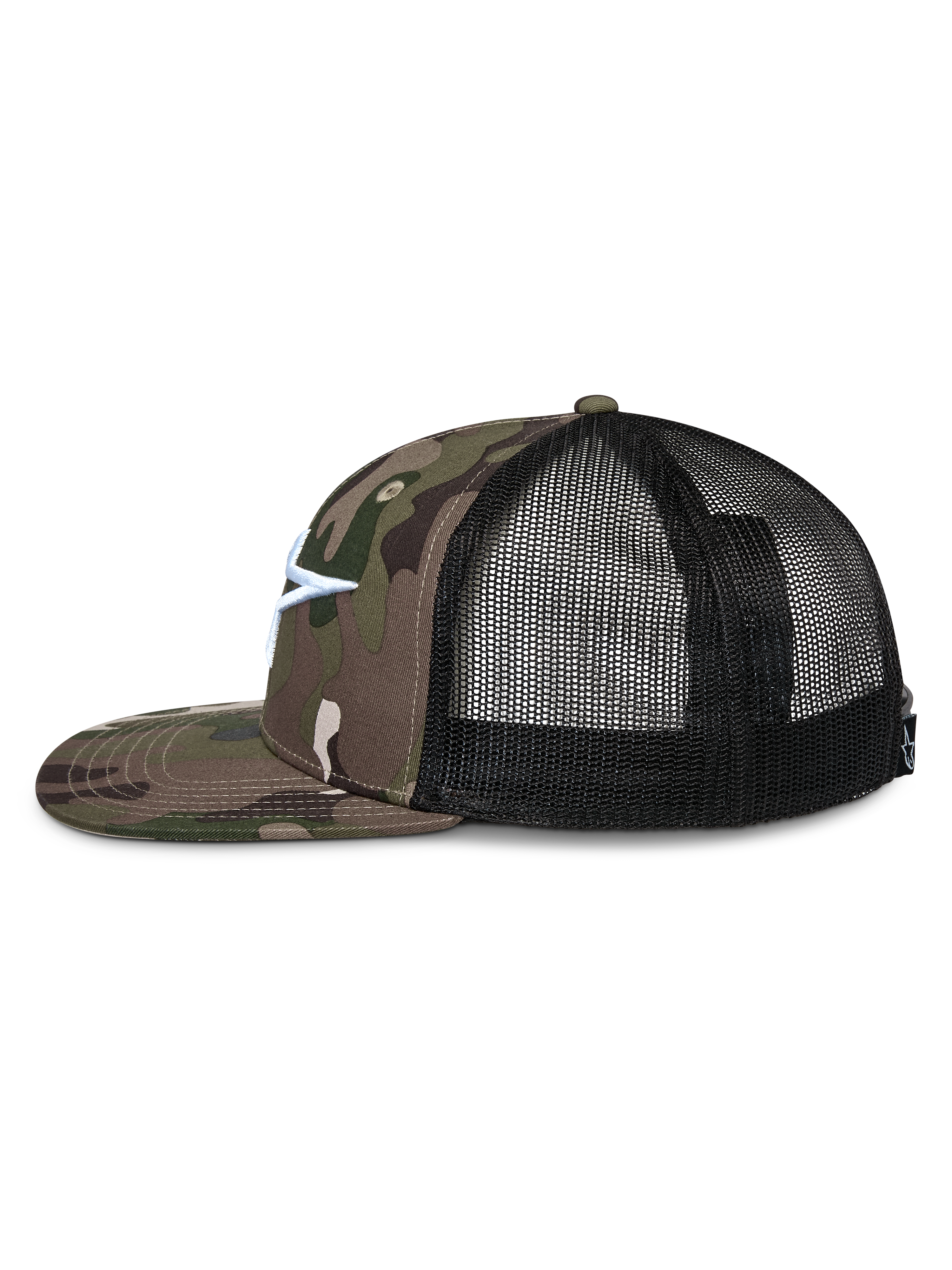 Gorra Alpinestars Corp Trucker, perfil lateral, frontal de sarga en camuflaje verde y visera plana, parte trasera de malla negra, logotipo Astars bordado en blanco, ropa urbana casual de estilo motorsport