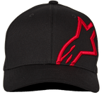 Alpinestars Corp Shift 2 Curved Brim, gorra de béisbol negra con bordado rojo, logo Astars plano en el panel frontal izquierdo, accesorio casual de estilo motorsport