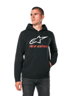 Alpinestars Always V3 Hoodie, sudadera negra casual con logotipo de estrella blanca y texto rojo de Alpinestars, diseño de jersey con bolsillo tipo canguro frontal, estilo urbano lifestyle de deportes de motor