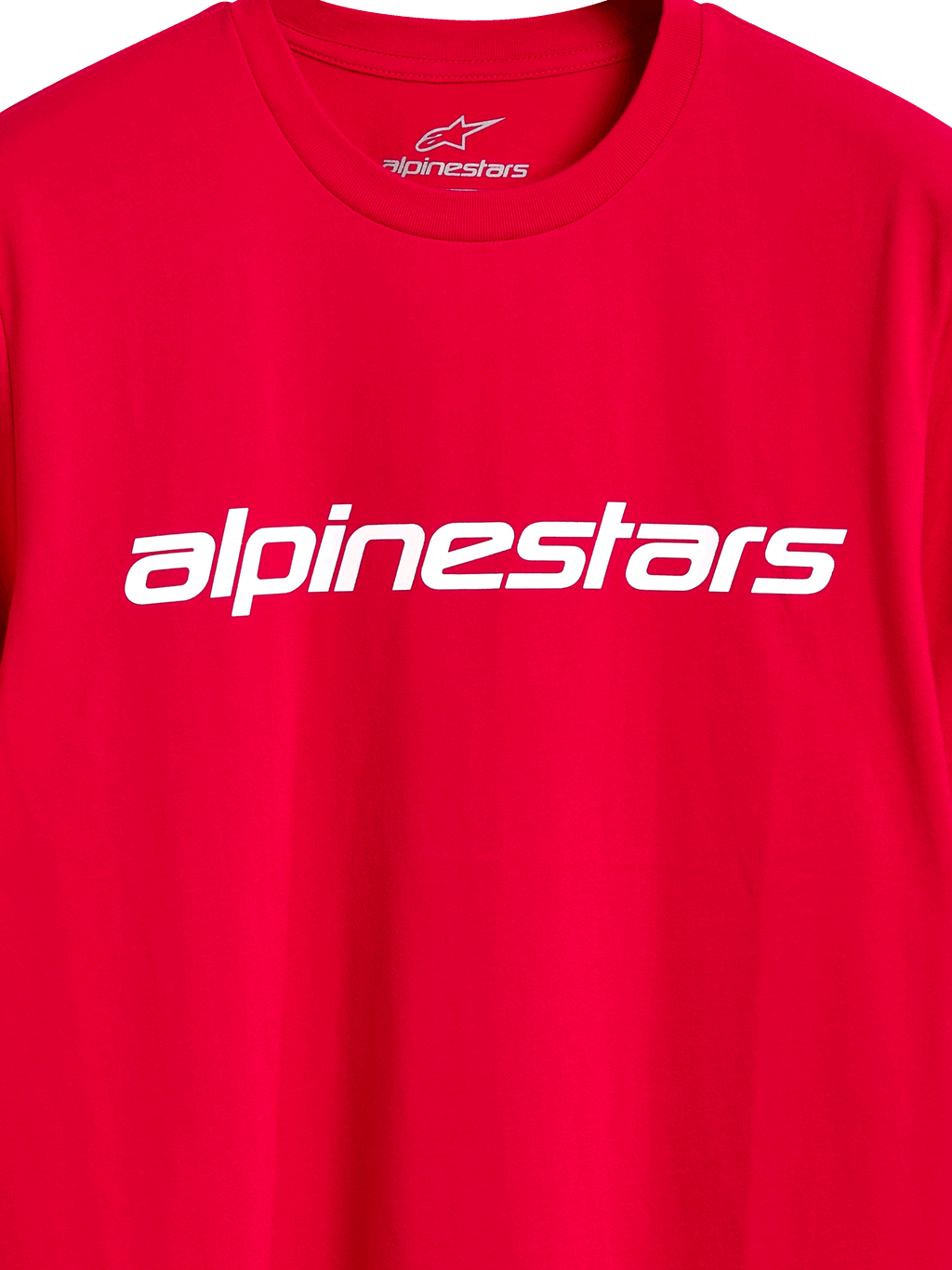 Camiseta Alpinestars Linear Wordmark 2.0 CSF, camiseta de manga corta, roja, marca de palabra lineal de Alpinestars en blanco en el pecho, marca interna en el cuello, ropa urbana casual de automovilismo