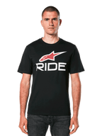 Alpinestars Ride 4.0 CSF Tee, camiseta negra de manga corta con logotipo de estrella roja y gráfico de texto "RIDE" en blanco, ropa casual de motorsport para hombre