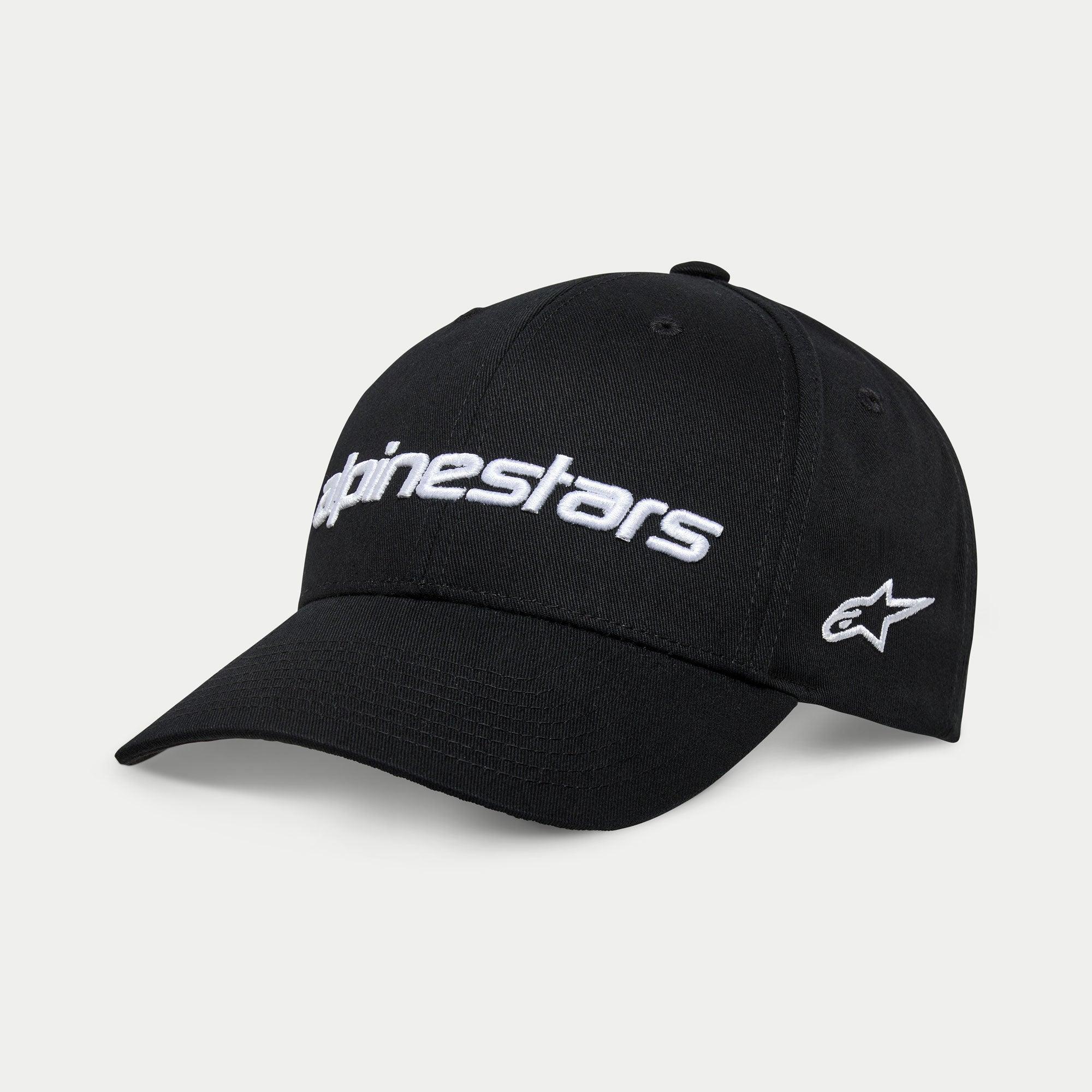 Gorra Alpinestars Linear Wordmark 2.0, negro y blanco, con visera curva y corona estructurada, logotipo lineal bordado en 3D en la parte delantera y logotipo de estrella en el lateral, accesorio de cabeza casual inspirado en el automovilismo