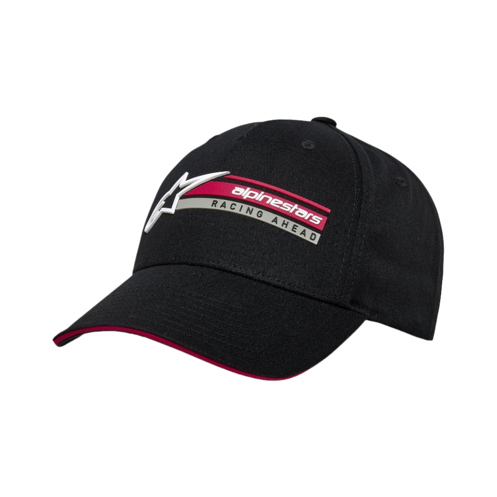 Gorra Par de Alpinestars, gorra negra tipo snapback, visera curva con detalle tipo sándwich en rojo, bordado lateral en 3D con el logotipo de Alpinestars y el texto Racing Ahead, ropa deportiva casual estructurada