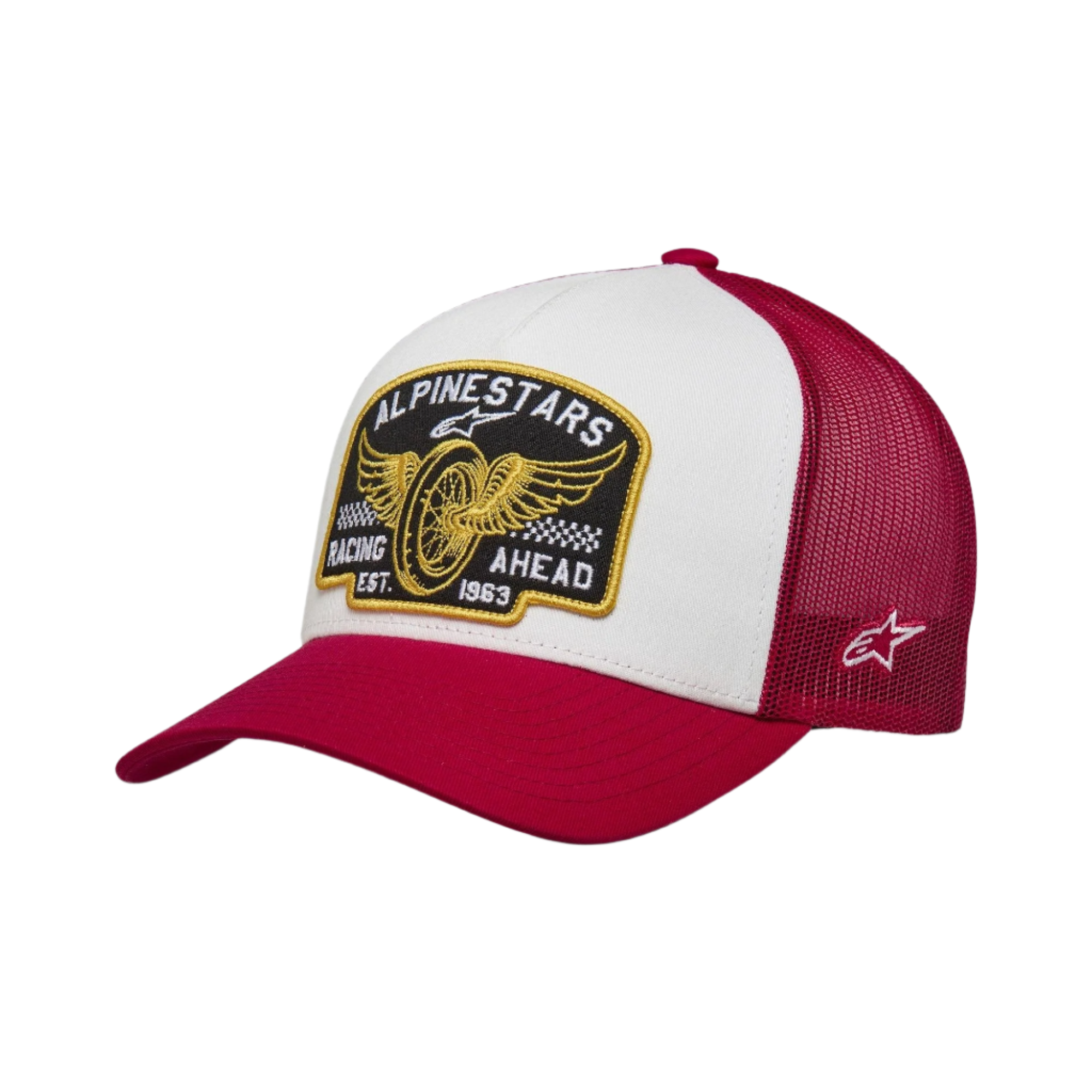 Gorra Alpinestars Heritage Patch Trucker, gorra snapback casual, panel frontal blanco con visera curva roja y malla trasera roja, con un gran parche bordado heritage en la parte frontal y un pequeño logo lateral, corona estructurada, accesorio inspirado en el automovilismo