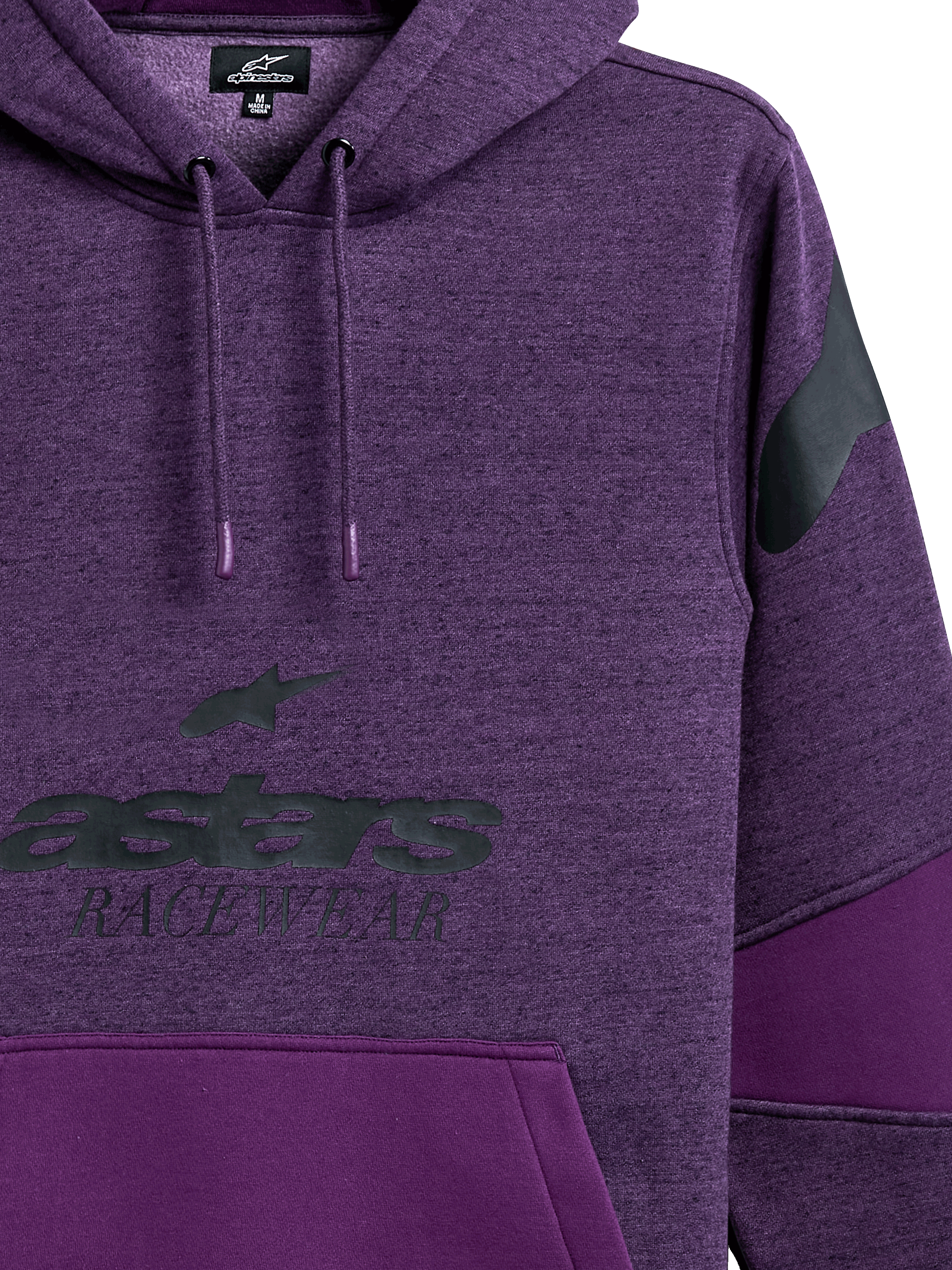 Sudadera Alpinestars Perpetuate, sudadera con capucha de color púrpura jaspeado, gráfico astars RACEWEAR negro en el pecho, logotipo negro en el hombro, bloques de tela con paneles morados sólidos, capucha con cordón y puntas sumergidas, diseño casual inspirado en el motor