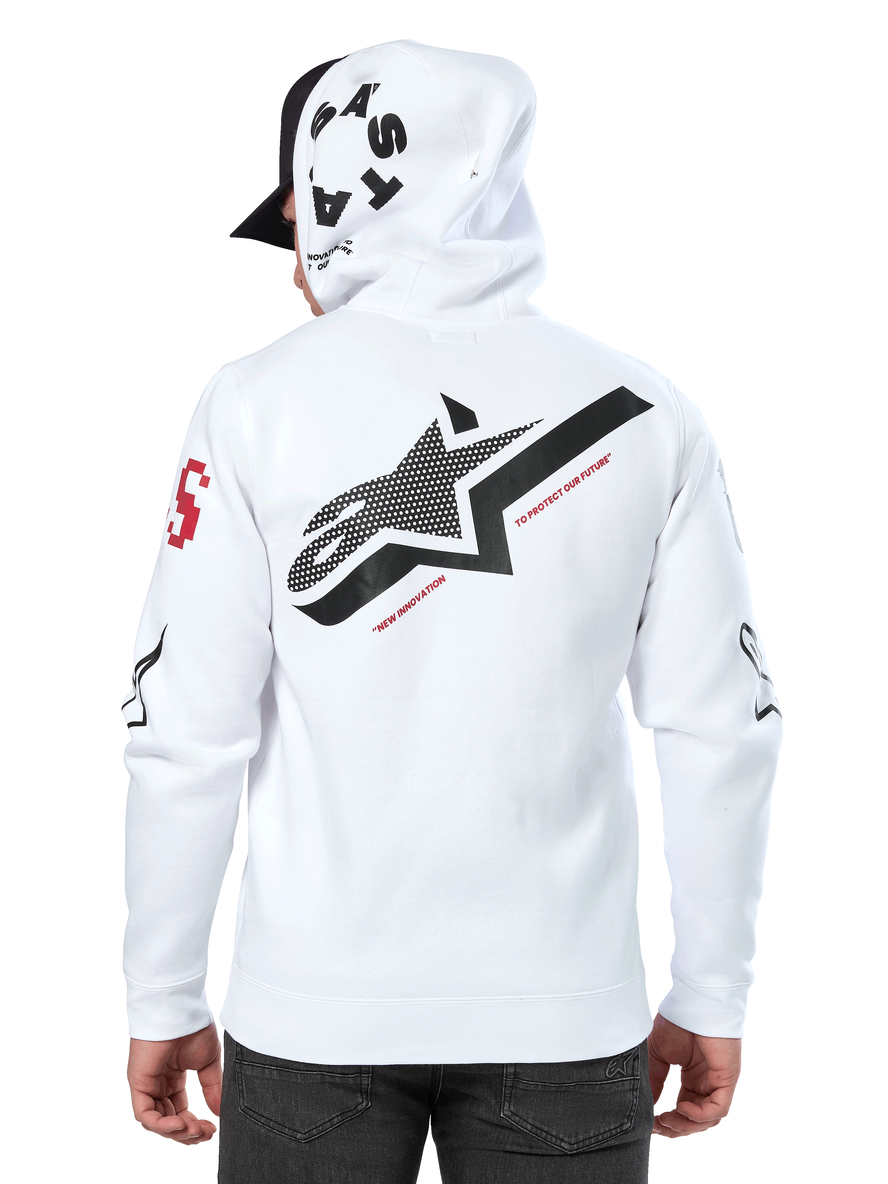 Sudadera con capucha Alpinestars Variegate, blanca, vista posterior con un gran logotipo de estrella negro con texto en rojo, arte de múltiples logotipos en las mangas y la capucha, estilo streetwear casual de motorsport