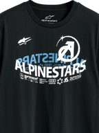 Camiseta Alpinestars Semicircle CSF, camiseta de manga corta, color negro, con un gráfico curvo semicircular de Alpinestars en blanco y azul con iconos técnicos y eslóganes, ropa urbana casual de motorsport