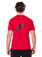 Camiseta Alpinestars Formulate CSF, camiseta de manga corta, roja, gran logotipo de Astars negro perforado en la espalda, diseño casual inspirado en el automovilismo