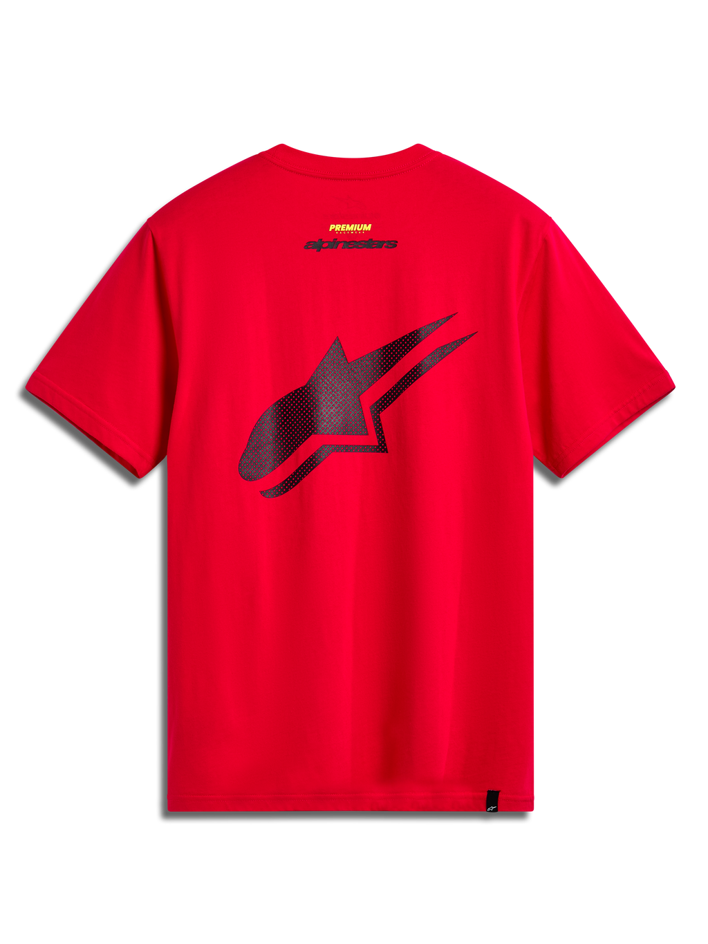 Camiseta Alpinestars Formulate CSF, camiseta de manga corta, roja, vista trasera con gran logotipo de Astars negro perforado, estilo de ropa deportiva casual de motor