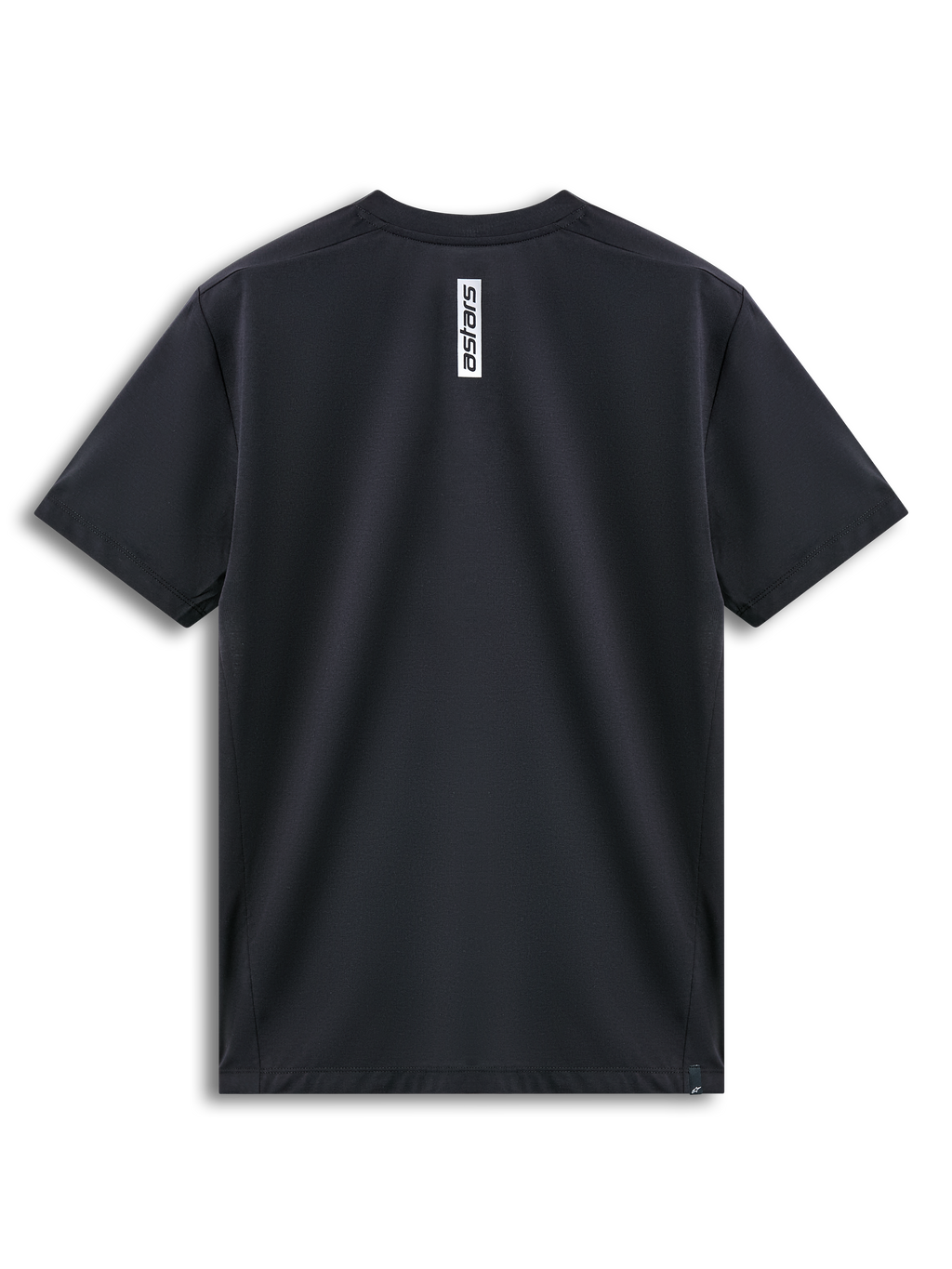 Alpinestars Point Performance Tee, camiseta de manga corta, negra, vista trasera que muestra el estampado vertical del logo Astars en blanco en el cuello, ropa deportiva de alto rendimiento con absorción de humedad