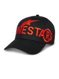 Alpinestars Committed Hat, gorra de béisbol negra, logotipo y símbolo de estrella bordados en rojo de gran tamaño, visera curva, corona estructurada, accesorio de ropa deportiva casual