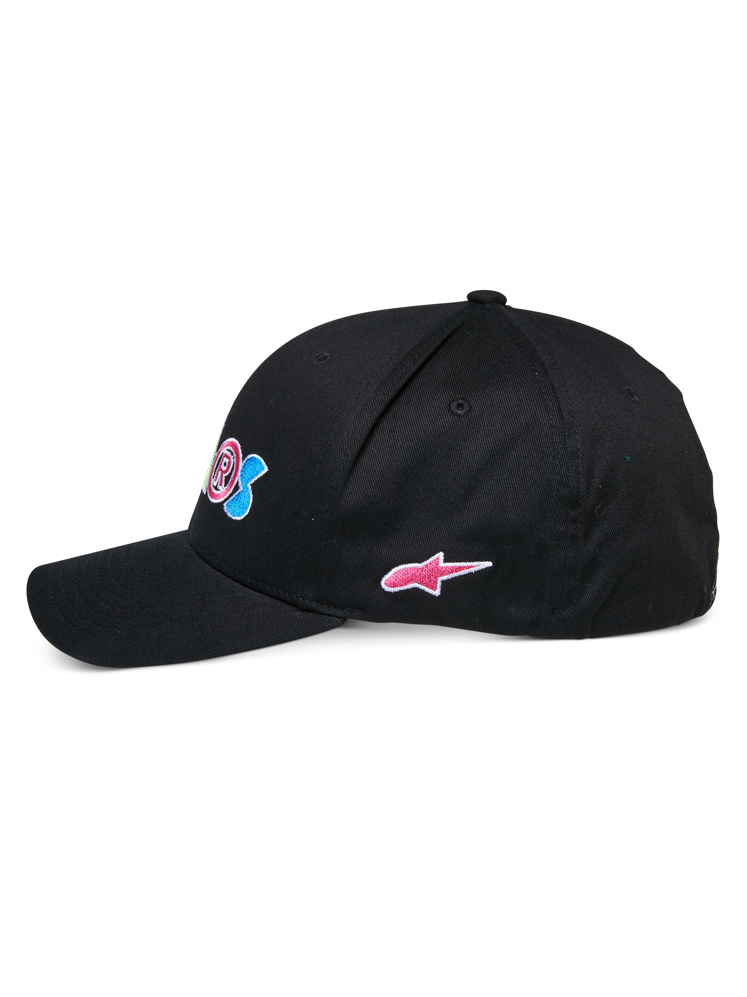 Gorra Alpinestars Cereal, gorra de béisbol negra, vista de perfil lateral, visera curva con corona estructurada, con bordado frontal colorido y logo de estrella Alpinestars rosa en el lateral, accesorio deportivo casual