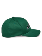 Gorra Cereal de Alpinestars, verde, gorra de visera curva con corona estructurada, logotipo bordado en blanco y negro, vista de perfil lateral, ropa deportiva casual