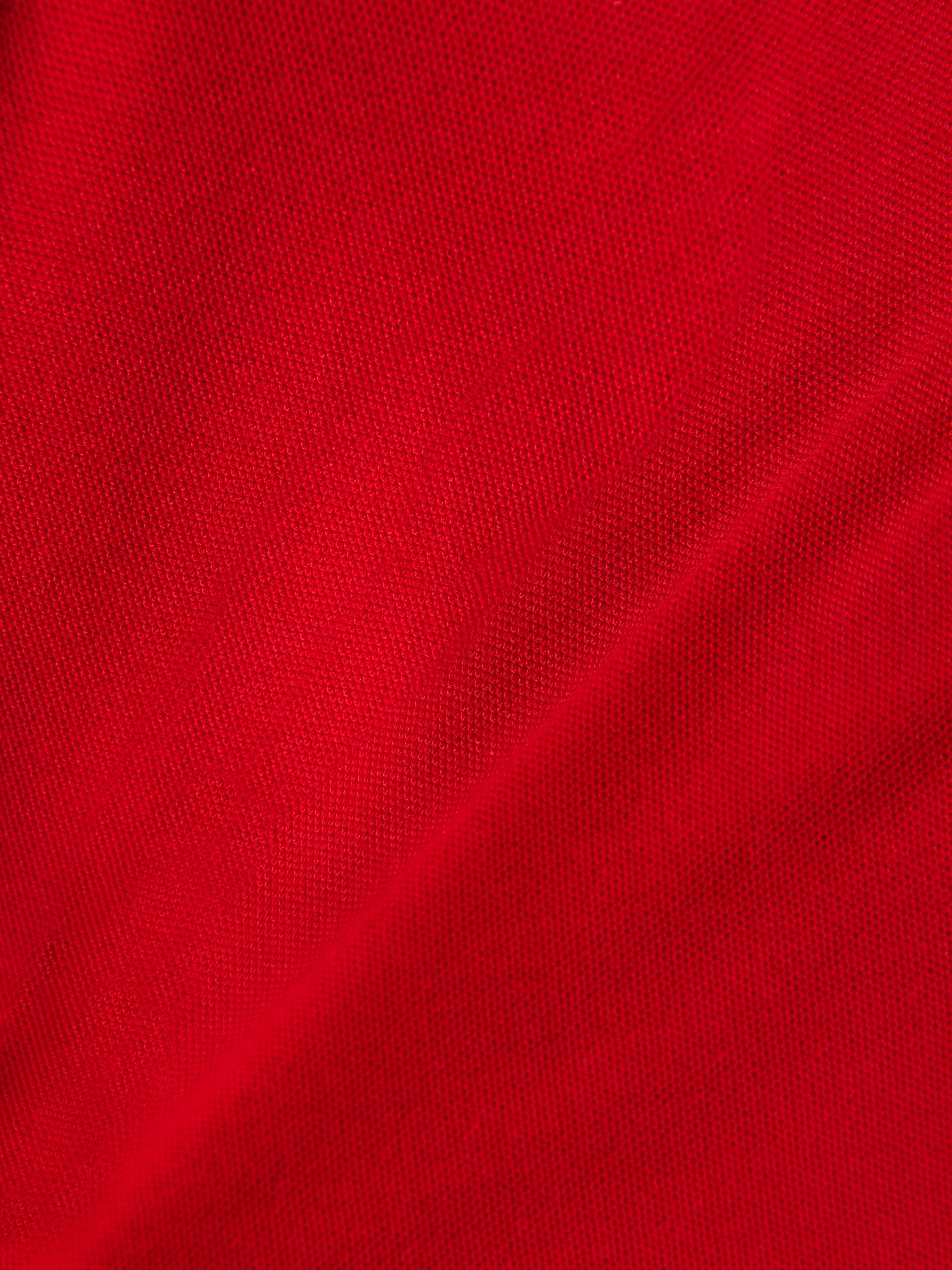 Alpinestars Endeavor Classic Polo, Detail shot of Red pique fabric, textured knit material, cotton-polyester blend, casual motorsport sportswear