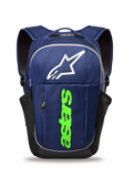 Mochila Alpinestars GFX Boss, mochila casual, azul marino y verde lima, con un gran logotipo blanco de Astars y marca vertical en verde lima, bolsillos laterales de malla para botellas de agua, construcción de poliéster duradero para uso diario