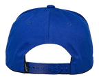 Gorra Alpinestars Los Angeles, vista trasera, sarga de algodón azul, cierre ajustable a presión azul, pequeña etiqueta negra con logotipo Ageless blanco, gorra deportiva casual