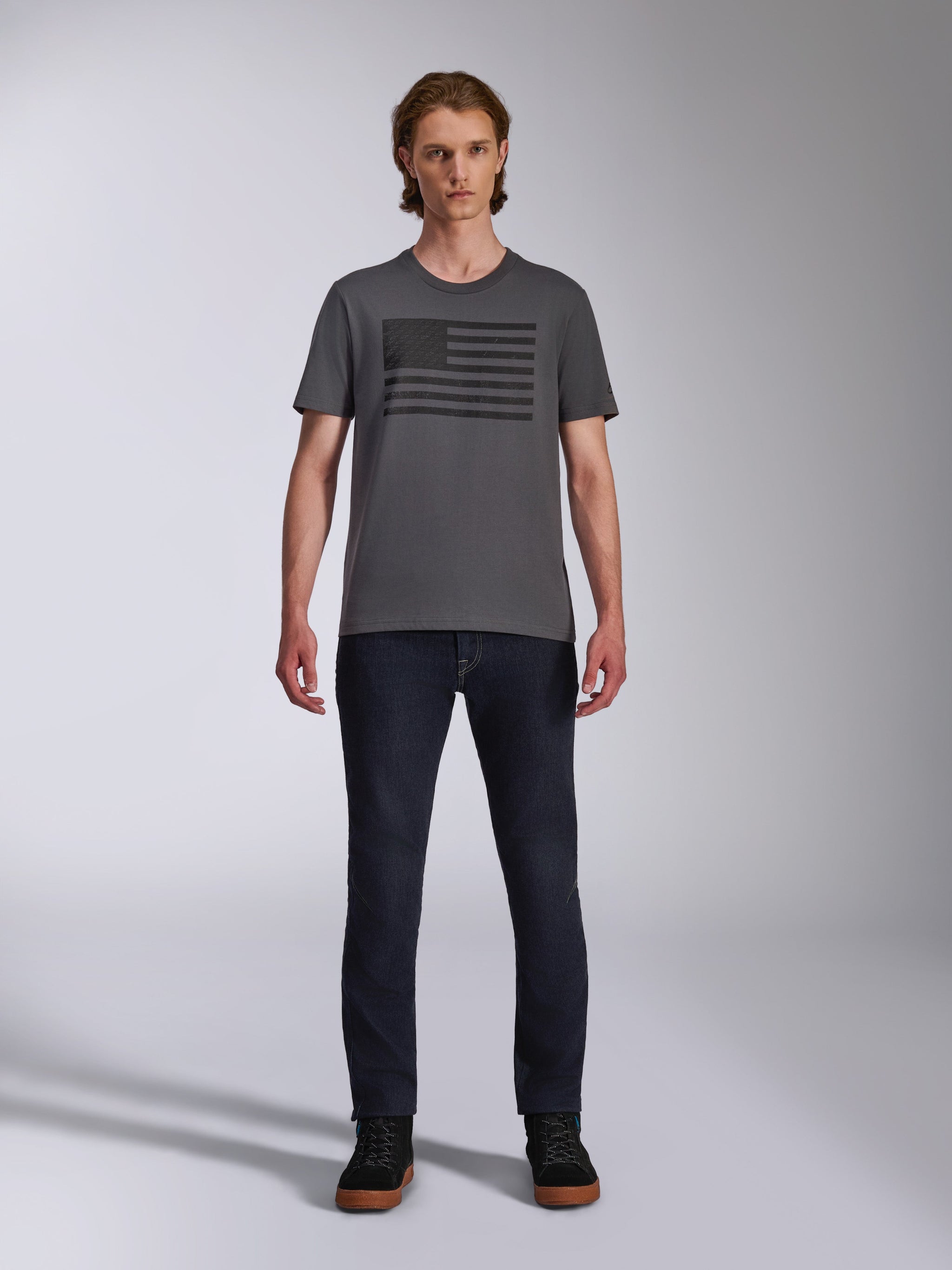 Waving CSF Tee - Short Sleeve