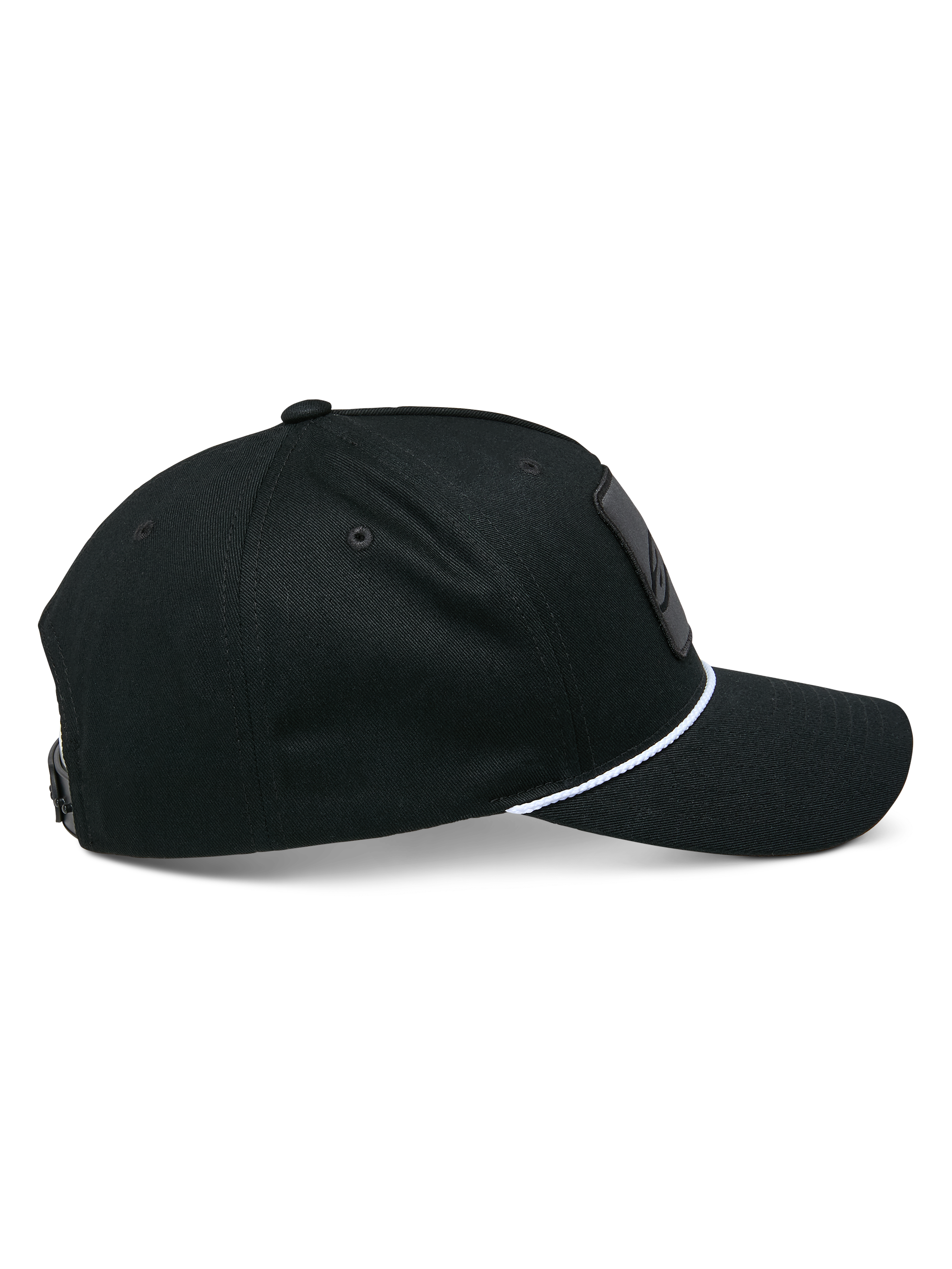 Gorra Snapback Specific de Alpinestars, negra, vista de perfil lateral con visera curva y detalle de cuerda trenzada blanca, corona estructurada, accesorio casual para motorsport