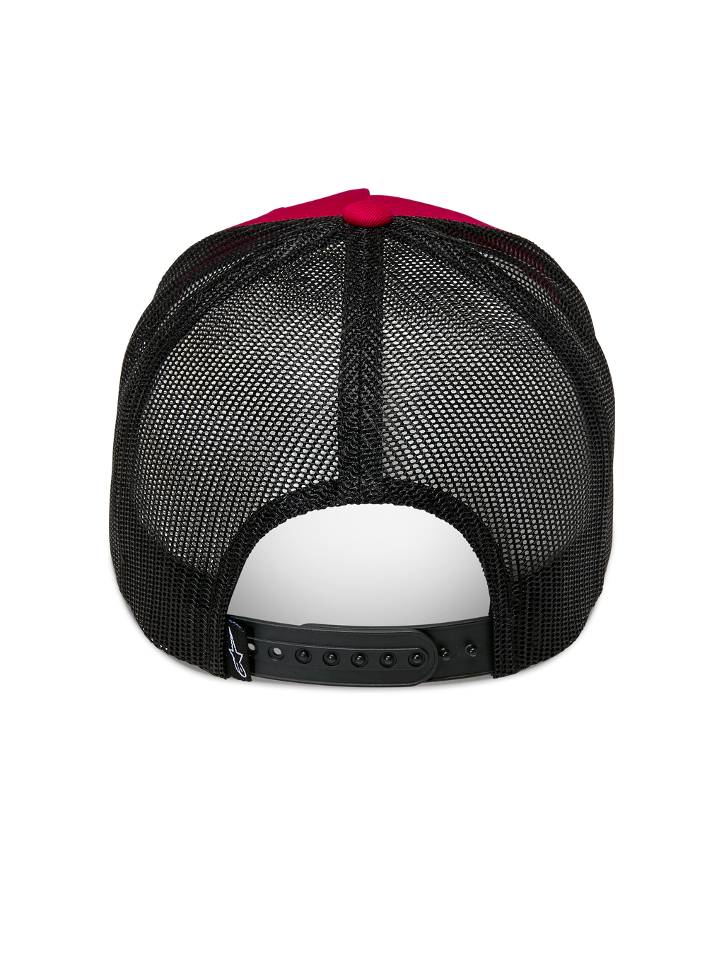 Gorra Trucker Alpinestars Ageless, rojo y negro, vista trasera con malla de poliéster negra y cierre snapback ajustable, botón superior y detalles de la corona en rojo, gorra casual de estilo motorsport