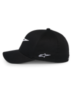 Gorra Alpinestars Ageless Multi, gorra de béisbol negra, vista de perfil lateral con logotipo Astars bordado en blanco, visera curva y corona estructurada, ropa deportiva casual