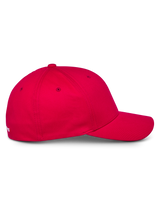 Gorra Alpinestars Corp Shift Multi, roja, gorra de béisbol, vista de perfil lateral con visera curva y corona estructurada, tejido de sarga elástica, accesorio casual de motorsport