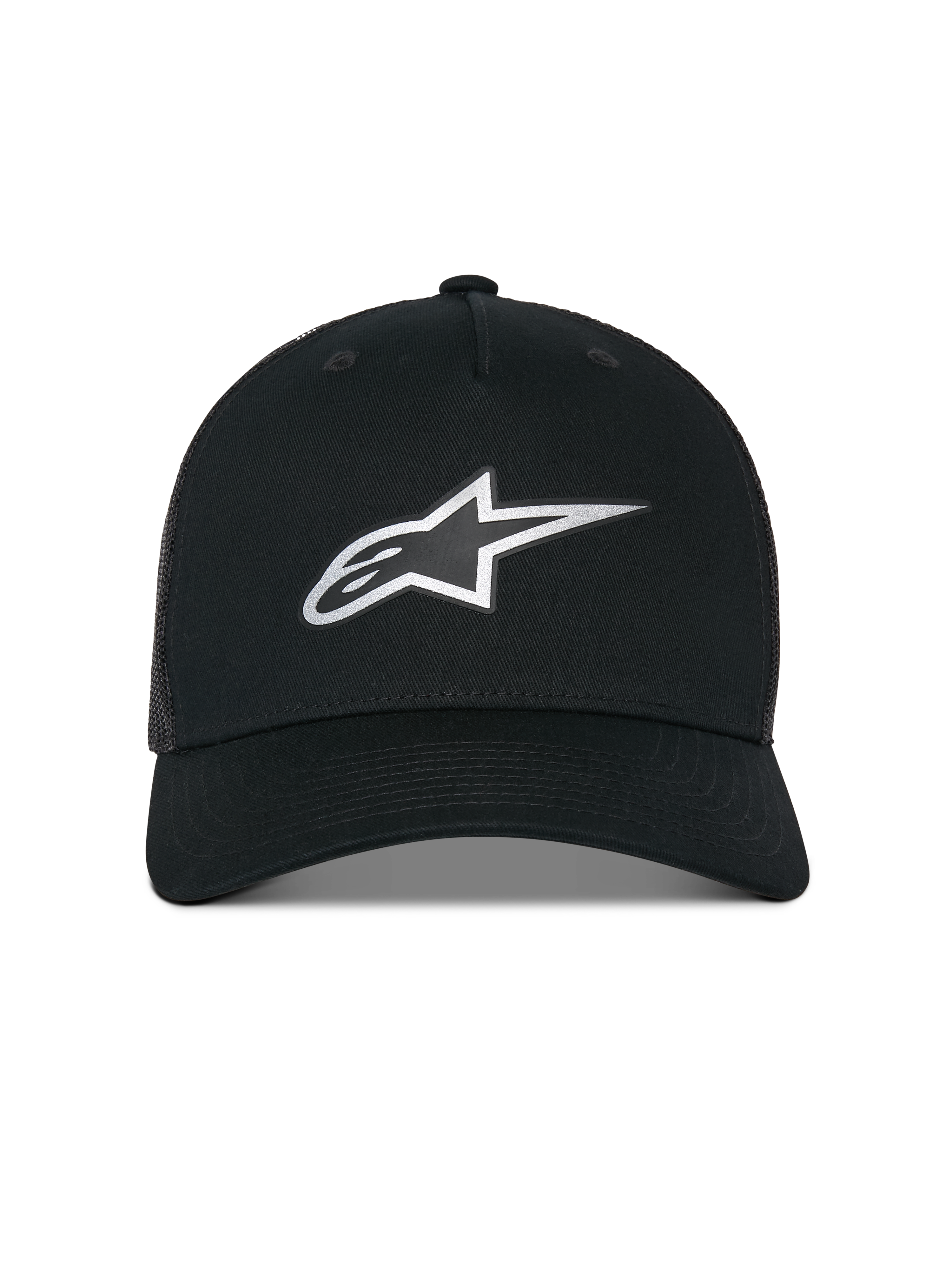Gorra Alpinestars Reflect Ageless Trucker Hat, gorra tipo trucker, negra, con logotipo Astars reflectante plateado en el frente, corona estructurada con visera curva y parte trasera de malla transpirable, accesorio casual inspirado en el motociclismo