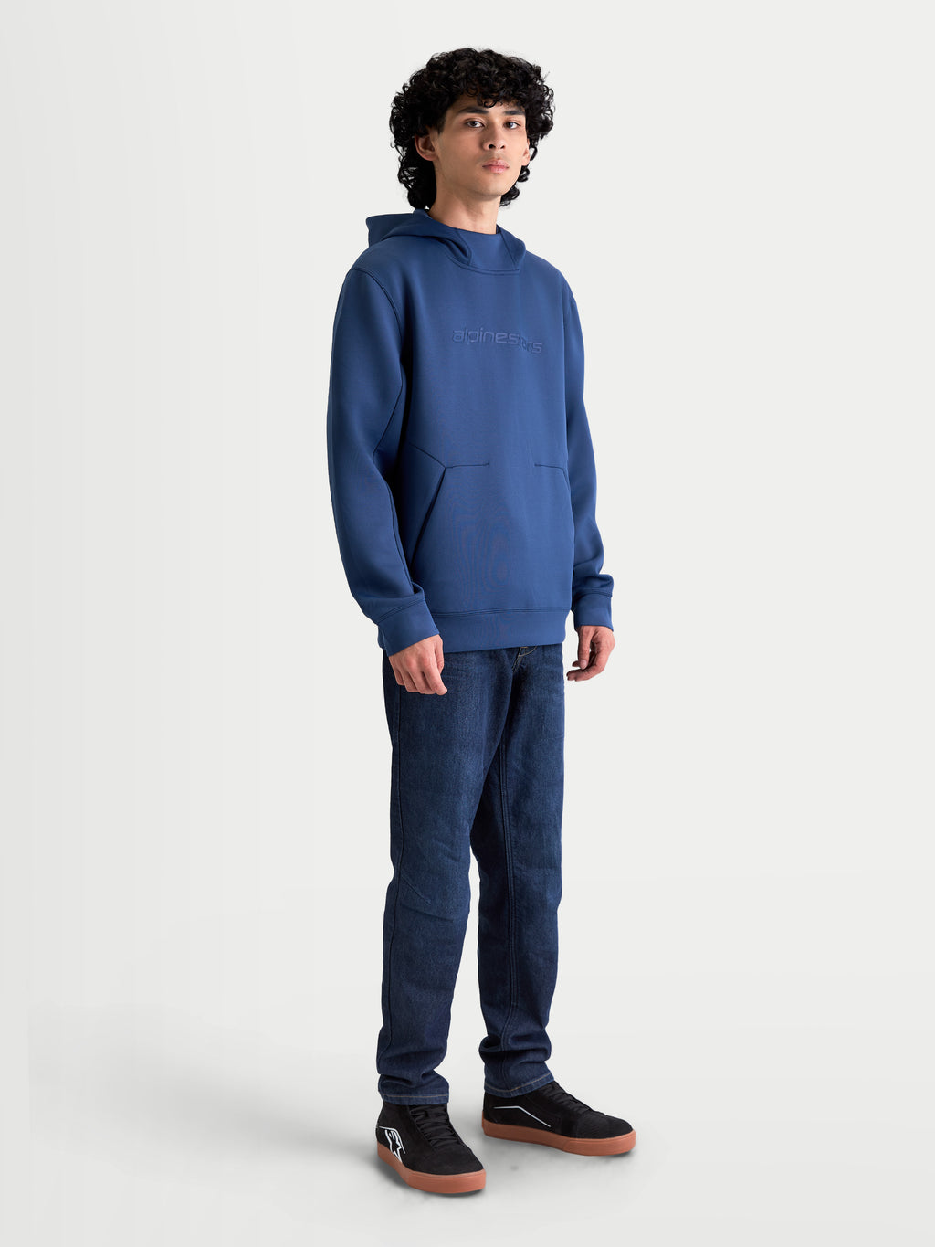 Alpinestars Sudadera con capucha Datrix, sudadera de estilo motorsport para hombre, azul acero, forro polar de doble cara con logotipo HD tonal y capucha con forro de malla, prenda casual y deportiva