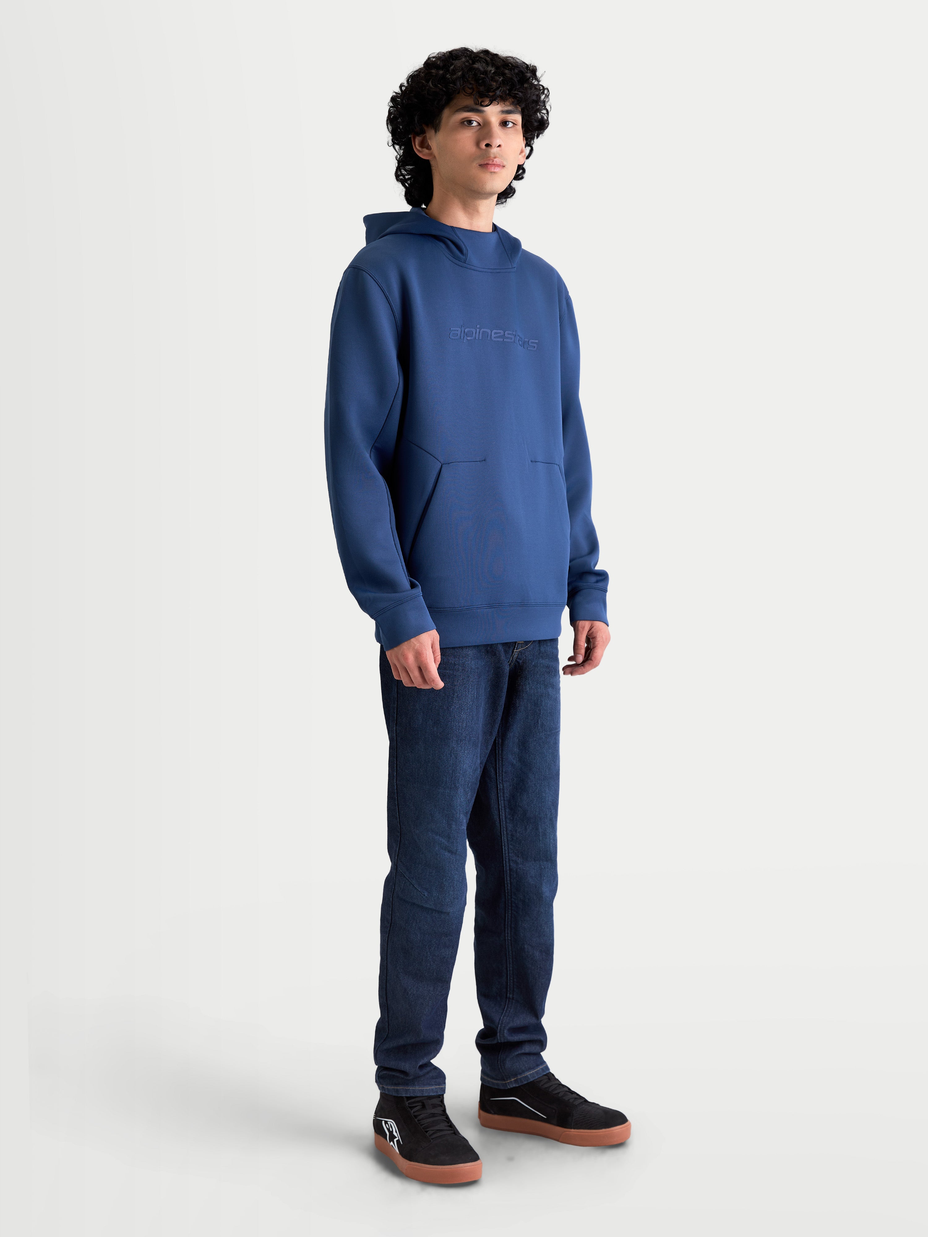 Alpinestars Sudadera con capucha Datrix, sudadera de estilo motorsport para hombre, azul acero, forro polar de doble cara con logotipo HD tonal y capucha con forro de malla, prenda casual y deportiva