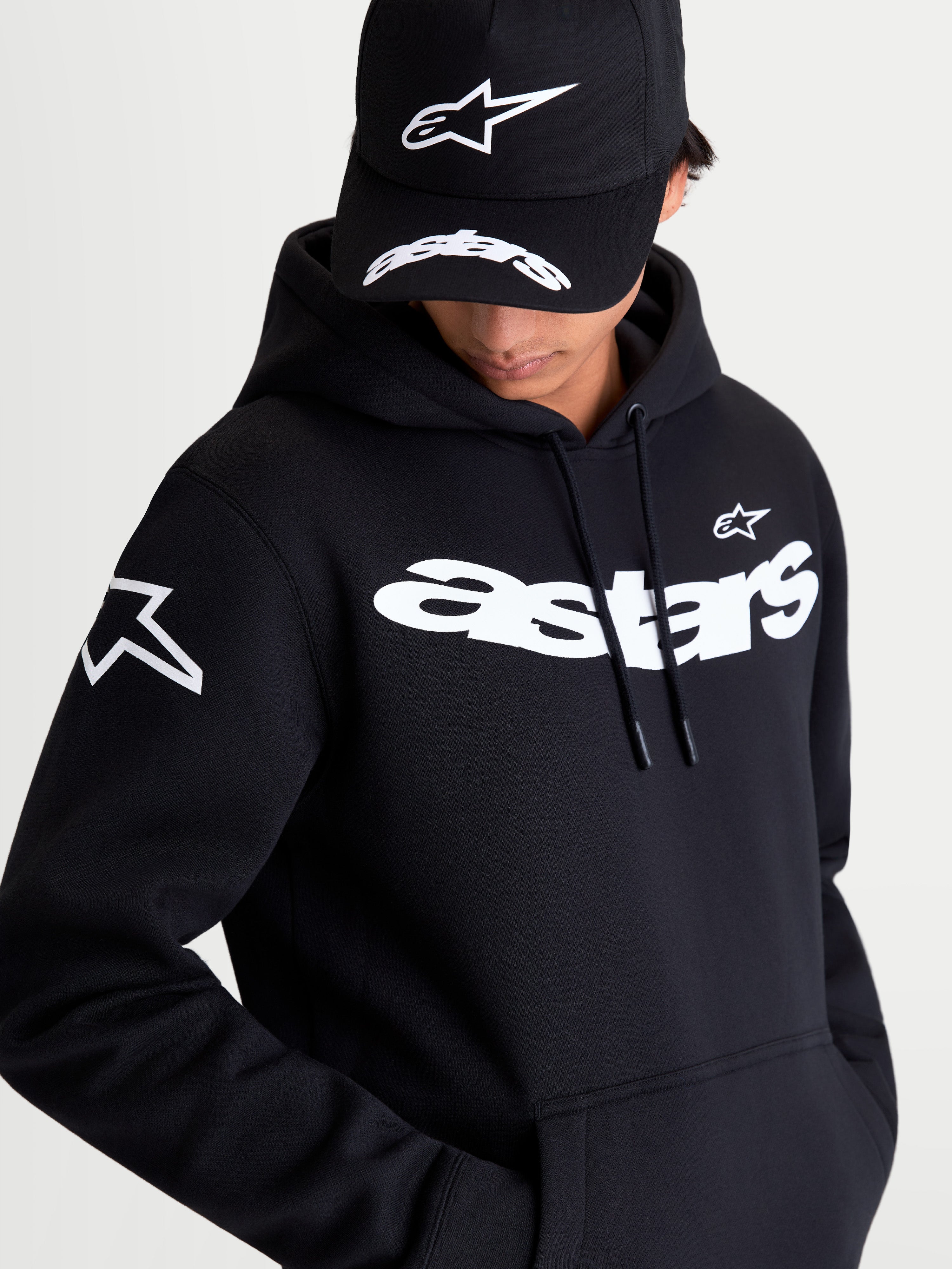 Alpinestars Velocifier, sudadera con capucha de forro polar premium para hombre, negra y blanca, con logotipo Astars en el pecho y logos en los hombros, mezcla de algodón, ropa deportiva casual.