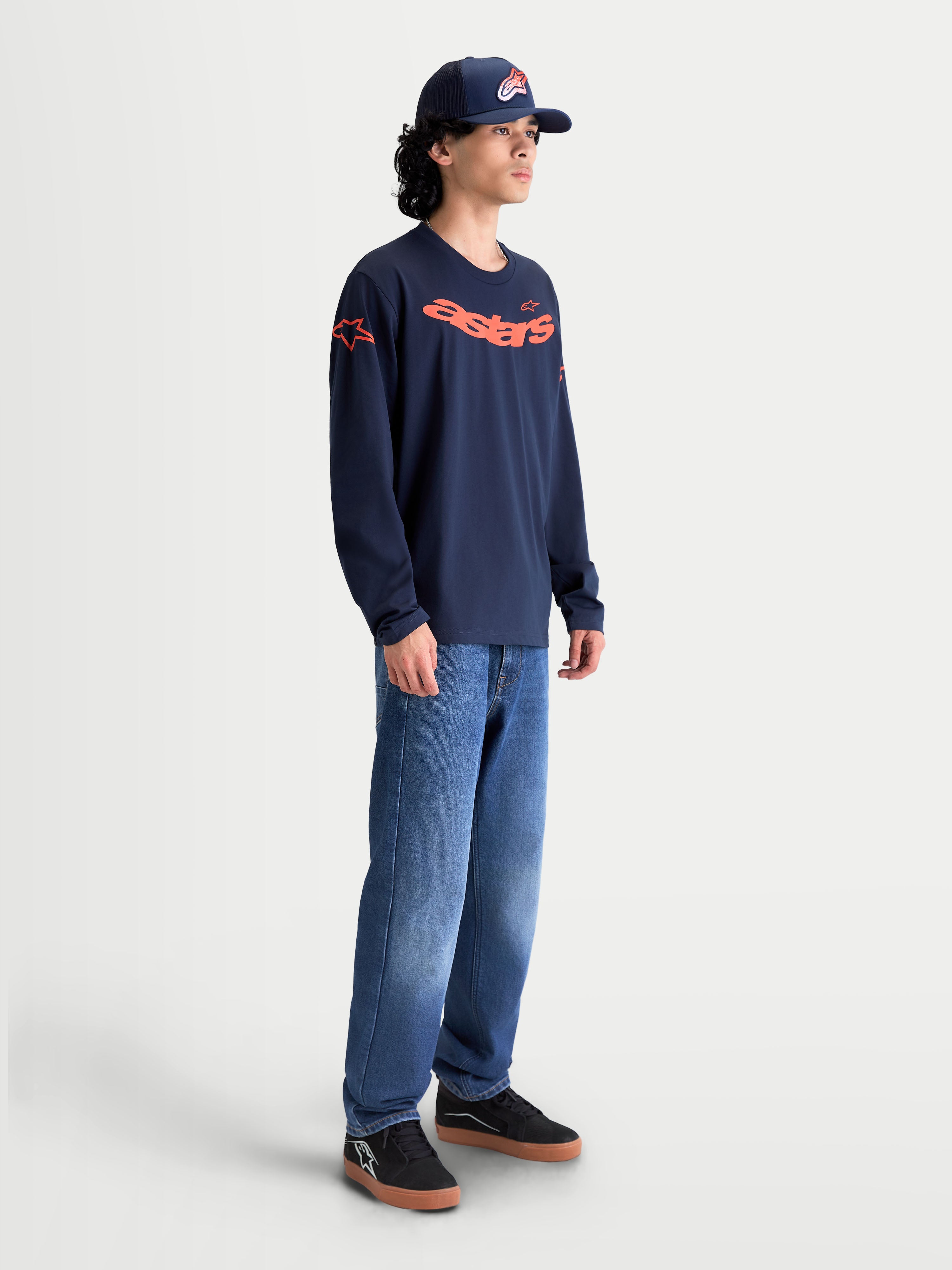 Alpinestars Velocifier CSF, camiseta de mangas largas para hombre, azul marino y naranja, con gráfico Astars curvo frontal y logotipos en los hombros, ropa deportiva de estilo casual