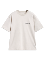 Alpinestars Latitude Oversized CSF Tee, camiseta de mangas cortas, beige arena con logotipo Astars negro, ajuste oversized.