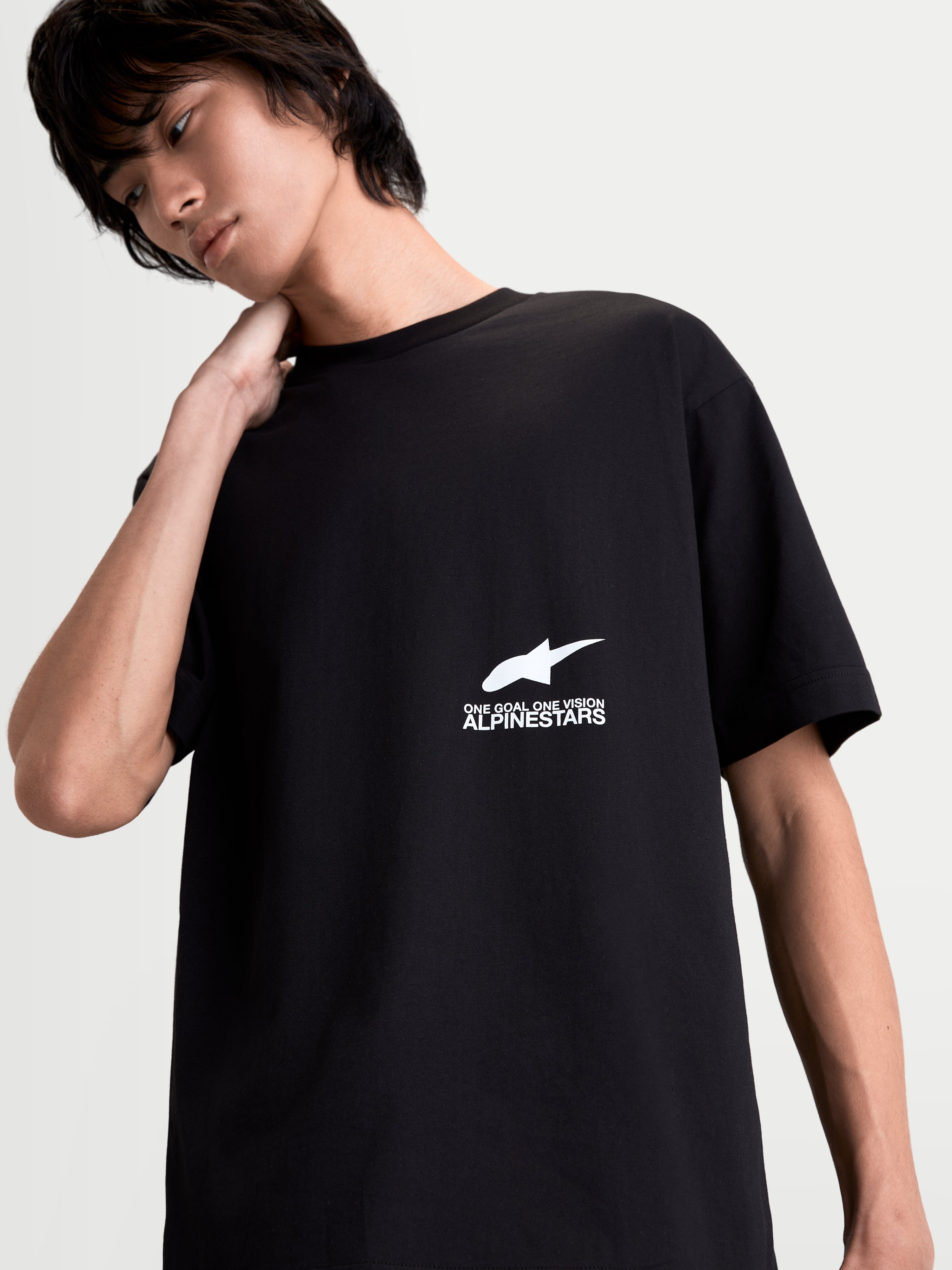 Alpinestars Institute Oversized CSF, camiseta de mangas cortas para hombre, negra con logotipo y gráfico One Goal One Vision en blanco, ajuste oversized relajado, construcción de algodón y poliéster