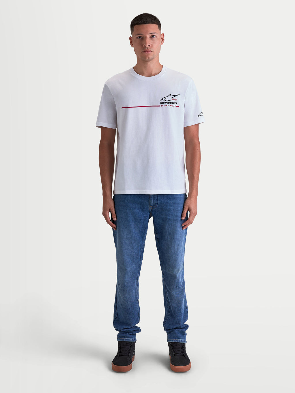 Alpinestars camiseta P1 CSF, camiseta de mangas cortas para hombre, blanca, con gráfico de logotipo y raya de competición, mezcla de algodón y poliéster para confort casual fuera de la moto