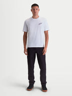 Alpinestars Combo Back CSF, camiseta de mangas cortas para hombre, blanca con logotipo Astars negro en el pecho, ropa deportiva casual inspirada en el motorsport, mezcla de algodón y poliéster