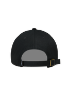 Alpinestars Explorer Strapback, gorra negra con cierre ajustable y hebilla metálica dorada, vista trasera