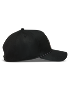 Alpinestars Acme Snapback, gorra de sarga negra con visera curva, corona estructurada y ribete de cuerda, ropa deportiva