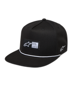 Alpinestars Label Snapback, gorra negra de visera plana con detalle de cordón blanco y parche frontal tejido.