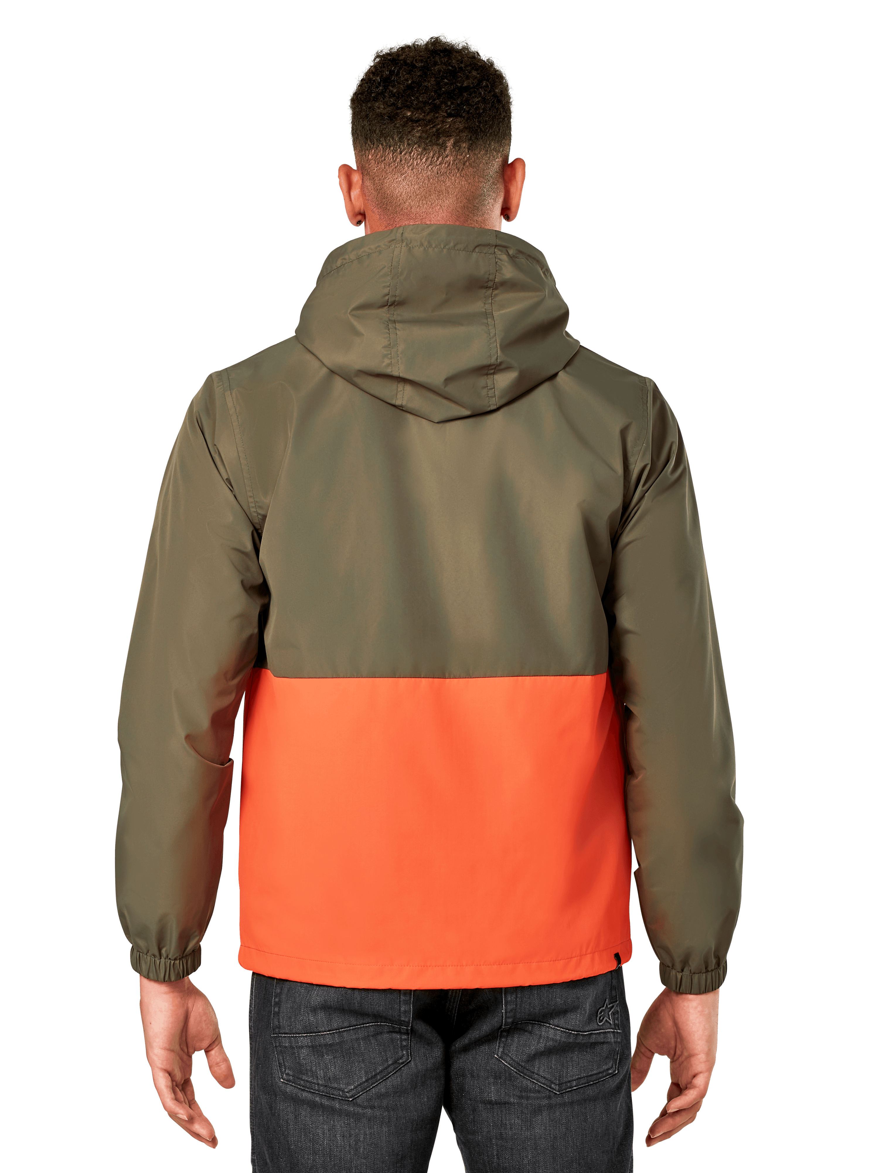 Chaqueta Cortavientos Alpinestars Speeder, cortavientos ligero con capucha, diseño de bloques de color verde militar y naranja, vista posterior que muestra la capucha y los puños elásticos, estilo deportivo casual