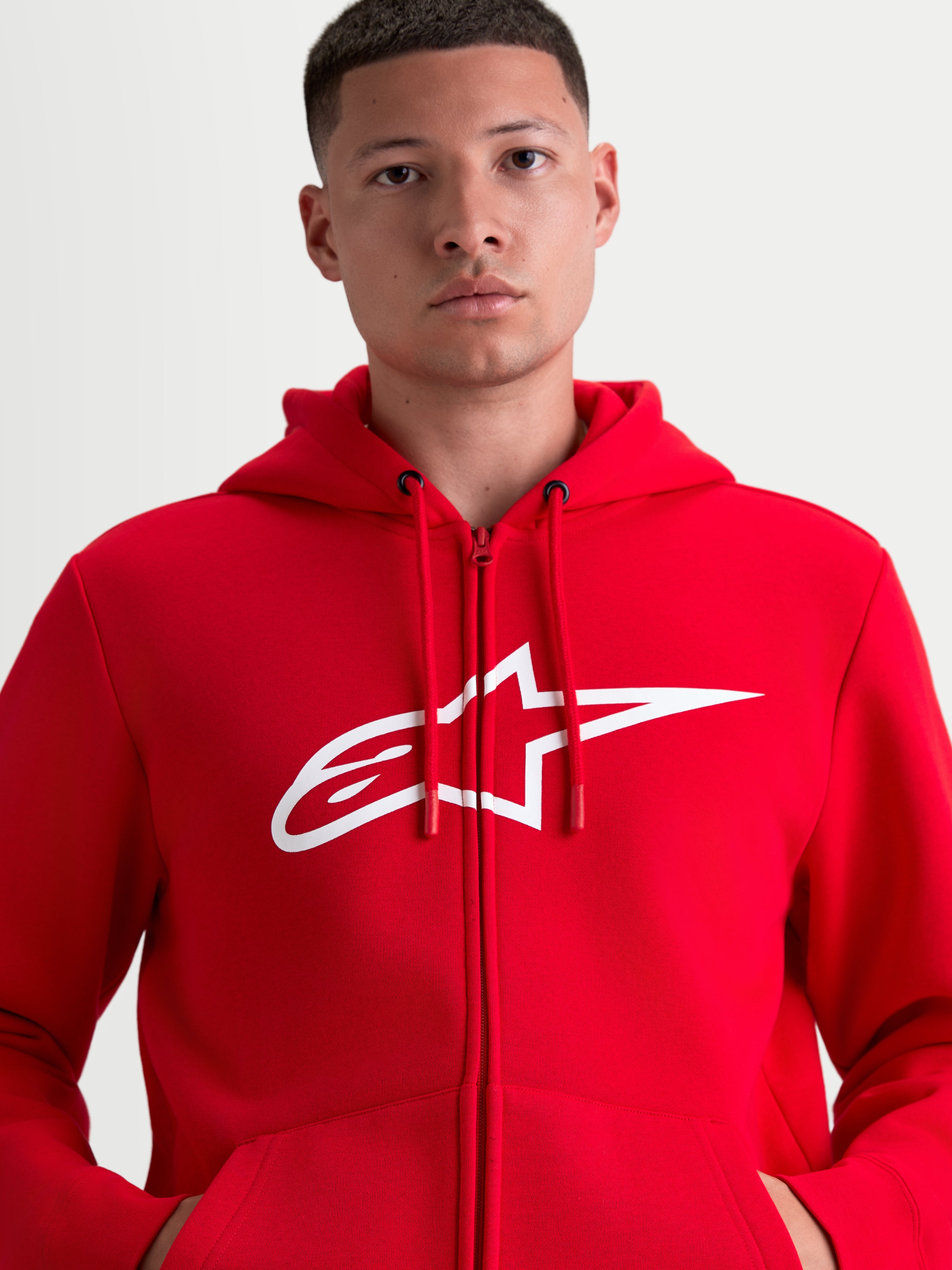 Alpinestars Ageless Zip V3, sudadera con capucha para hombre, roja con logotipo Astars blanco en el pecho, ropa deportiva de estilo casual con cremallera frontal y cordones ajustables
