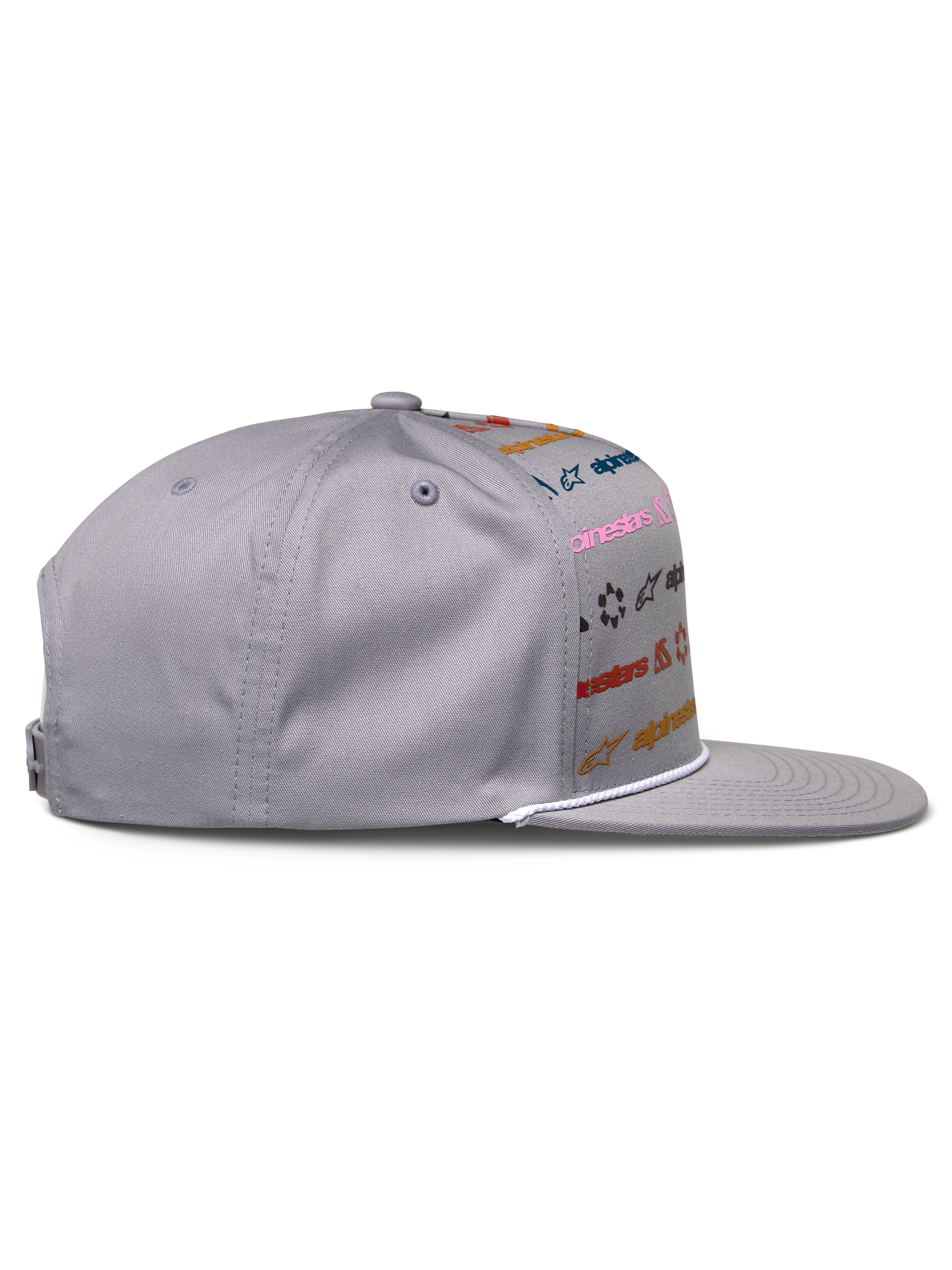 Gorra Alpinestars Glphy, gris, snapback de visera plana con estampado de logotipos multicolores, ribete de cuerda blanca en la visera, corona estructurada, accesorio casual inspirado en el automovilismo