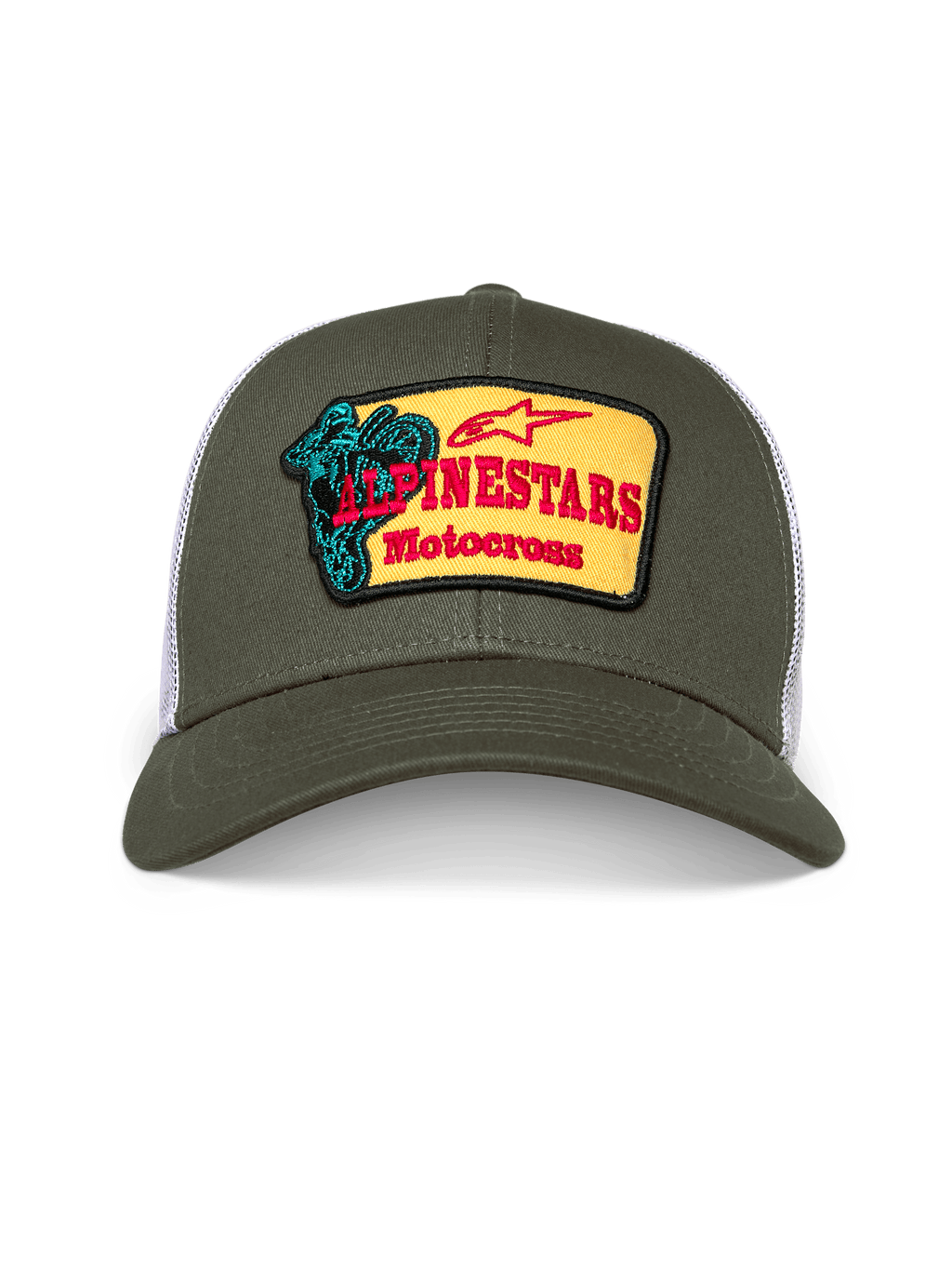 Gorra Trucker Alpinestars Hardware, gorra tipo trucker en verde oliva y blanco, corona estructurada con visera curva, parche frontal bordado en amarillo con marca Alpinestars Motocross en rojo y gráfico de piloto en verde azulado, estilo casual de motor