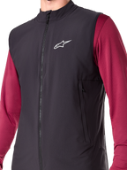 Alpinestars A-Dura Thermal Vest, chaleco térmico de ciclismo para hombre, negro, ligero para MTB con aislamiento PrimaLoft ACTIVE, cremallera frontal completa y bolsillos laterales con cremallera, diseño de alto rendimiento para climas fríos