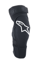 Alpinestars A-Impact Plasma Elite Knee Protector, rodilleras para MTB, negras con el logotipo Astar en blanco, diseño ergonómico precurvado con ventilación de malla y cierre de doble correa ajustable