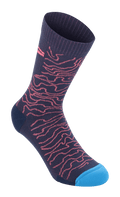 Alpinestars Drop Socks 15, calcetines de ciclismo de alto rendimiento, azul marino con patrón ondulado coral y puntera azul brillante, textura acanalada en la parte superior, altura media pantorrilla