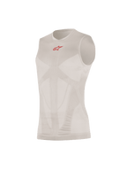 Alpinestars Tech Tank Summer, capa base sin mangas, plateado y rojo, con un pequeño logotipo rojo en el pecho, paneles de ventilación de malla con mapeo corporal, construcción tubular sin costuras, tejido técnico ultraligero