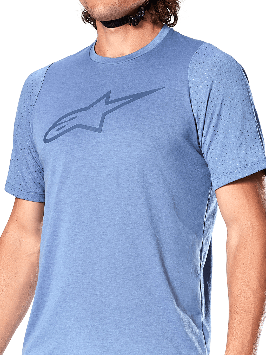 Jersey de manga corta Alpinestars A-Dura Dri Astar, color azul infinity, con el logotipo Alpinestars Astar en azul oscuro en el pecho, paneles de malla transpirable en las mangas, ropa técnica de ciclismo MTB